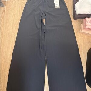 Brand New Vuori Villa Wide Leg Pants Long in Black Size XS